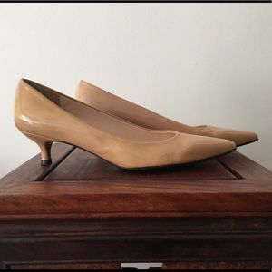 Tan patent leather pumps sz 8.5
